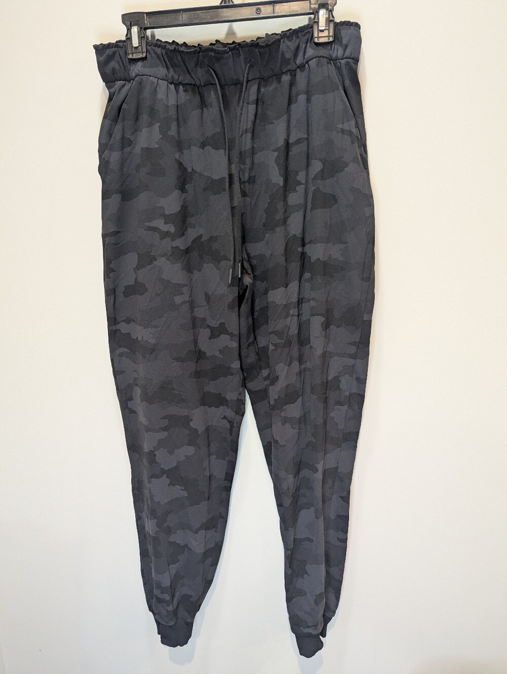 Lululemon Stretch High Rise Joggers Heritage 365 Deep Coal Camo Size 10